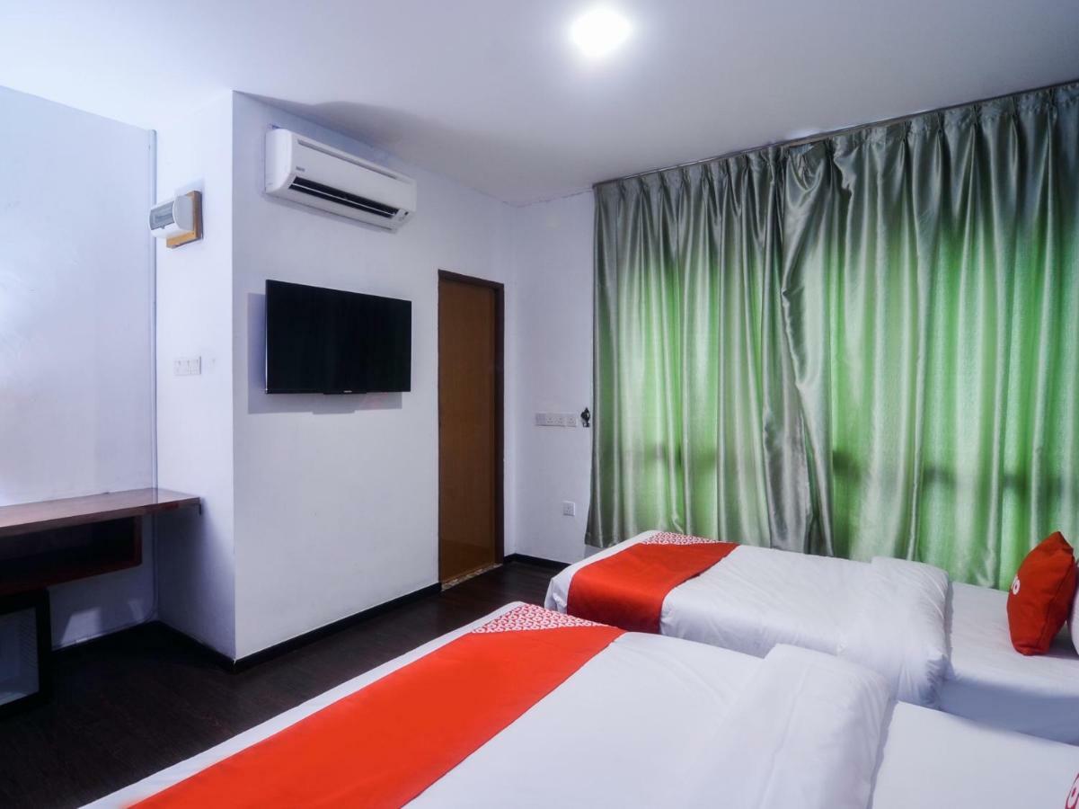 Oyo 1119 Memoire Express Hotel Kuching Exterior foto